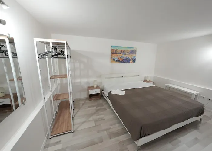 公寓 Ardizzone 1 *